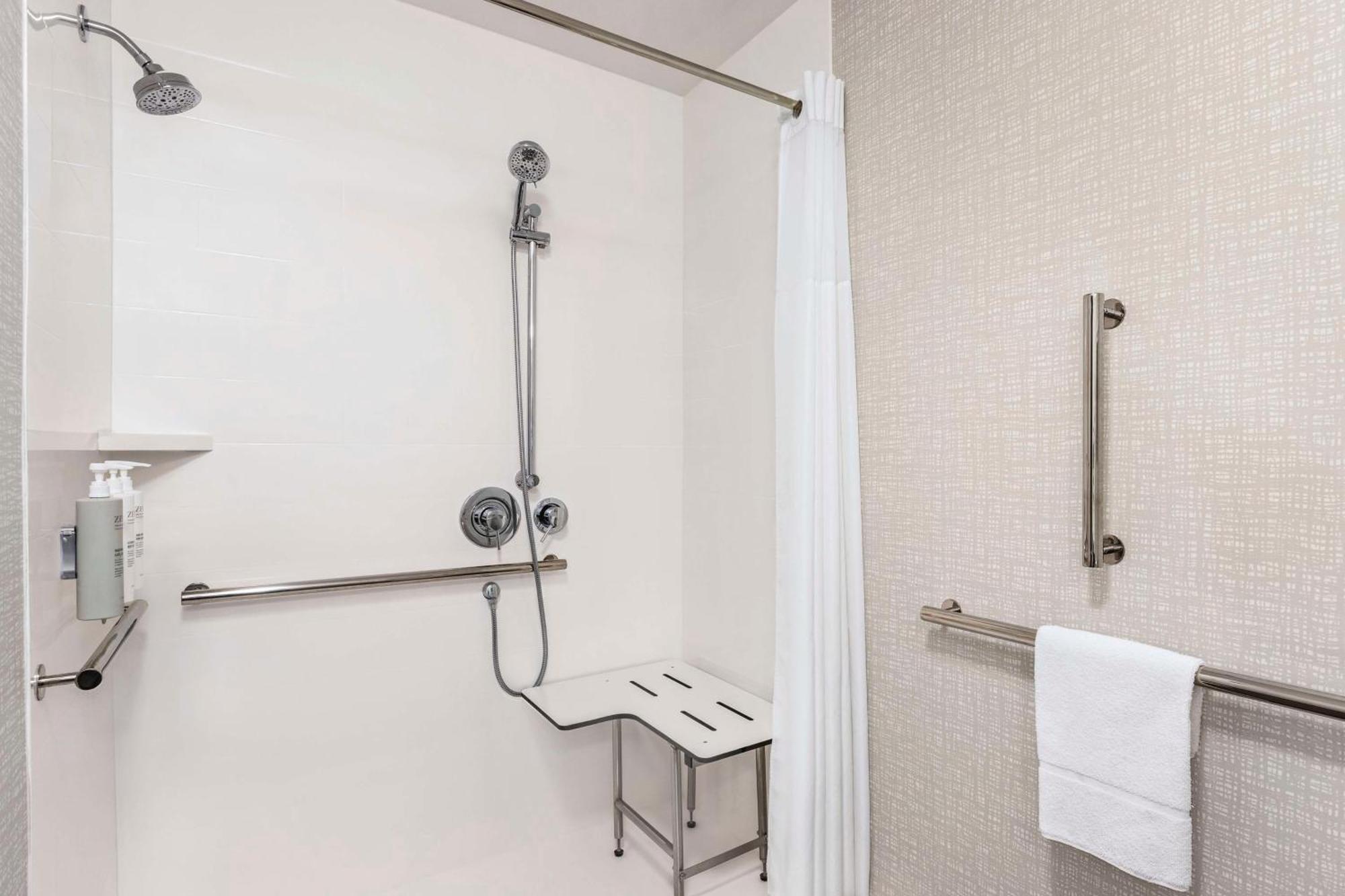 Hampton Inn Quakertown Dış mekan fotoğraf