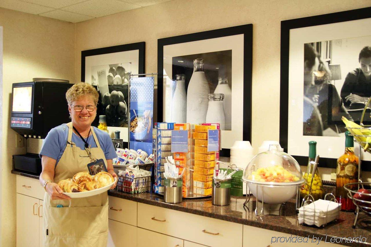 Hampton Inn Quakertown Restoran fotoğraf